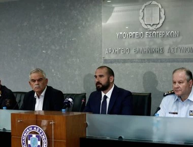 «Χαμένοι στο διάστημα»! - Συνέντευξη Τύπου Τζανακόπουλου-Τόσκα με διαστημικές αναφορές σε «πειστήρια εμπρησμών»